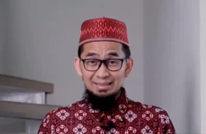 UAH: Doa Anak Saleh, Amal Jariyah, dan Ilmu Baik Tak Pernah Putus