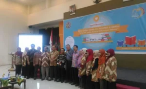 UM Surabaya Geliatkan Penguasaan Bahasa Inggris
