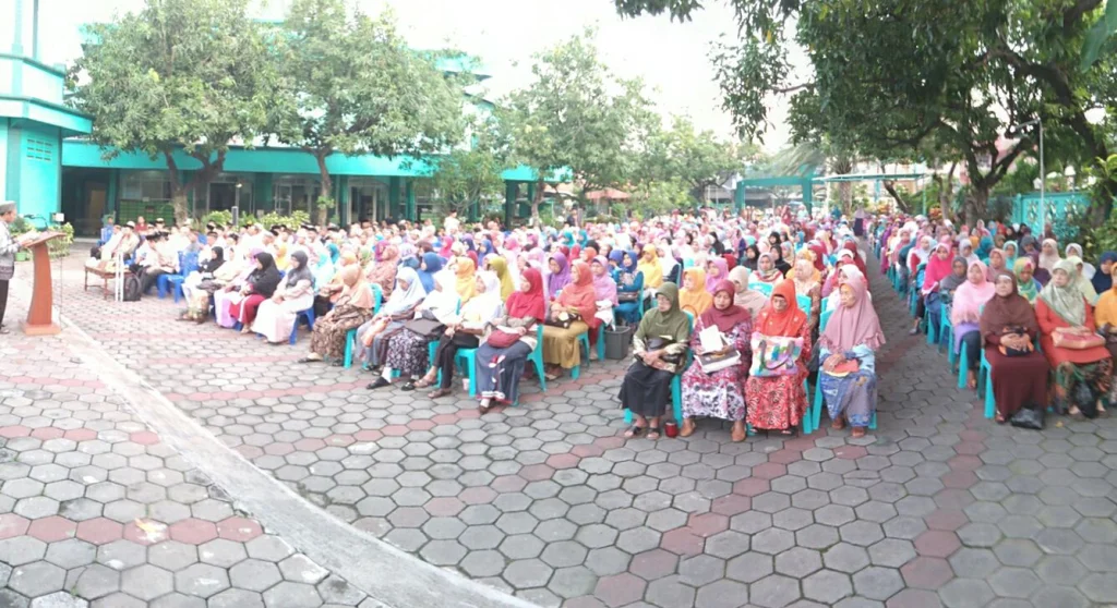 Mantan Ketua PWNU Ceramah di Ummul Mu’minin