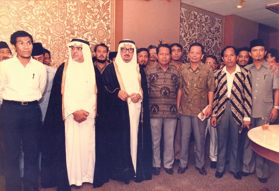 Terantuk di Dewan  Kembali ke Persyarikatan