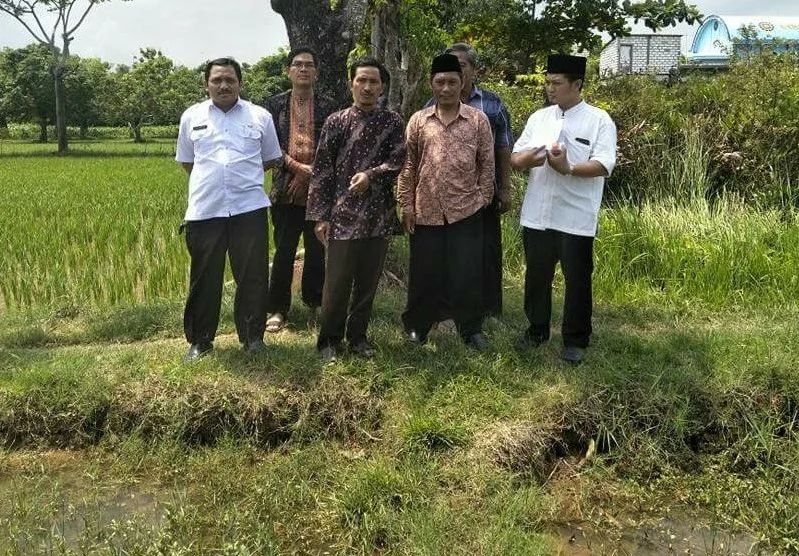 Berkah Tanah Wakaf dan Laptop Mengalir ke Hamas School