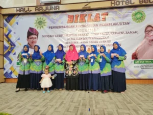 Ketua PDA Lamongan Beri Penghargaan Guru dengan Biaya Pelatihan Mandiri