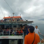 Keluarga Besar SDMM Menikmati Indahnya Penyebrangan Gili Ketapang-Gili Manuk