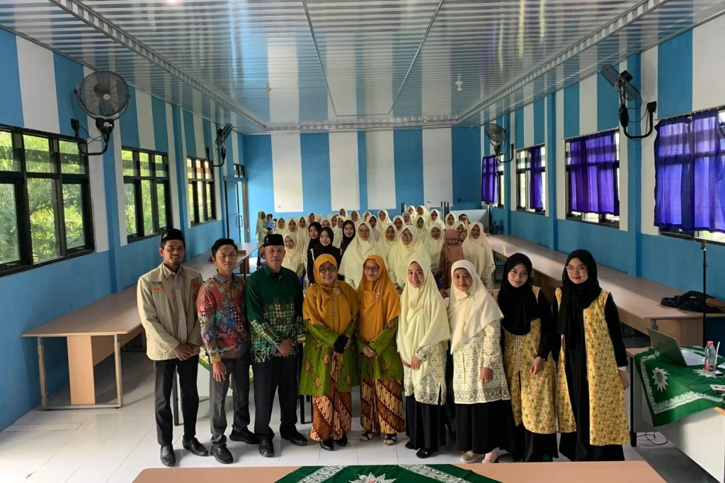 Pelatihan Jurnalistik PCNA Sugio: Menaikkan Branding Nasyiatul Aisyiyah Melalui Media