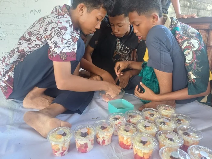 Fun Cooking: Siswa SMP Muhammadiyah 1 Blitar Asah Kemandirian dan Kreativitas