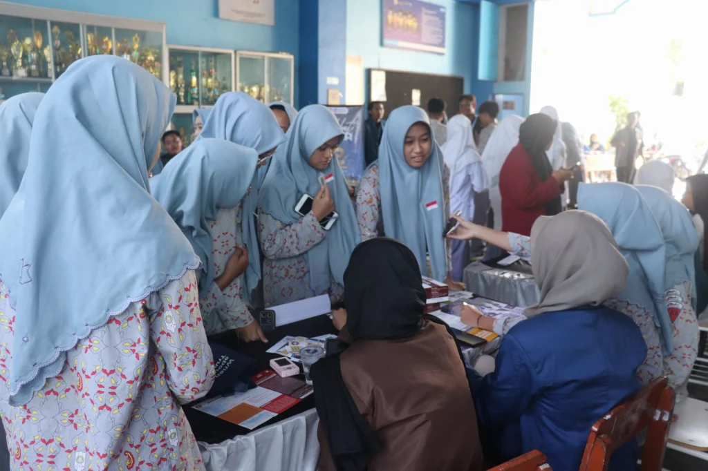 Dekatkan Siswa ke Kampus Impian, Excamp SMA Muh1ba Hadirkan Puluhan Perguruan Tinggi