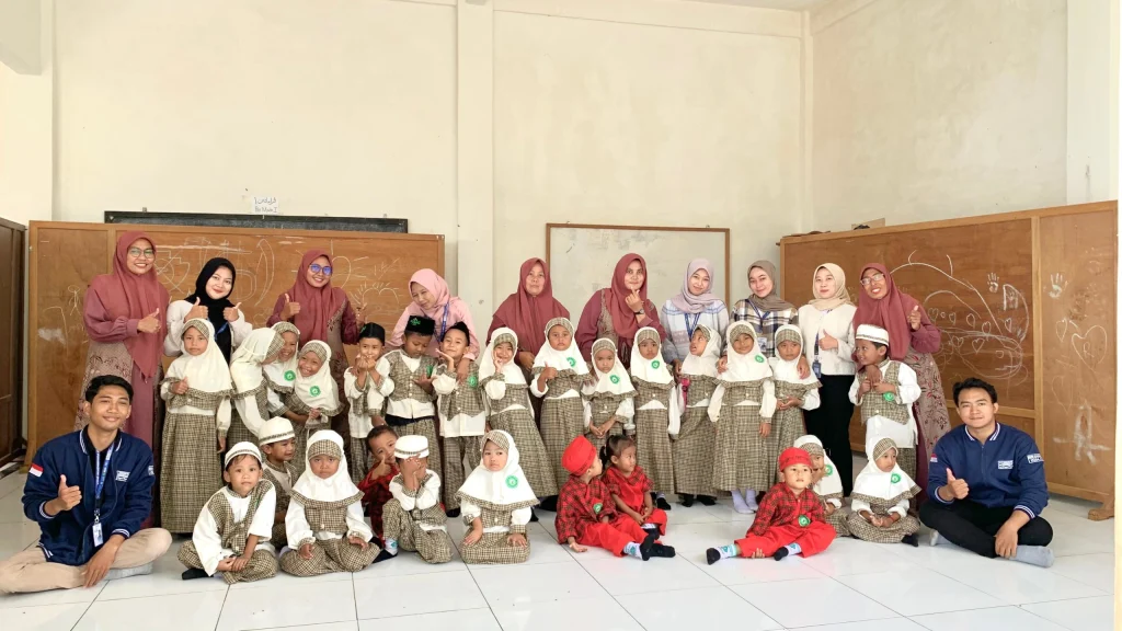 Mahasiswa KKN Kelompok 33 UMG Terapkan Token Ekonomi, Tingkatkan Kedisiplinan dan Keaktifan Anak