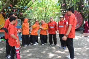 Outbound Stronger Together Keluarga Besar MI Muhammadiyah 4 Brangsi Guru PTK dan IKWAM