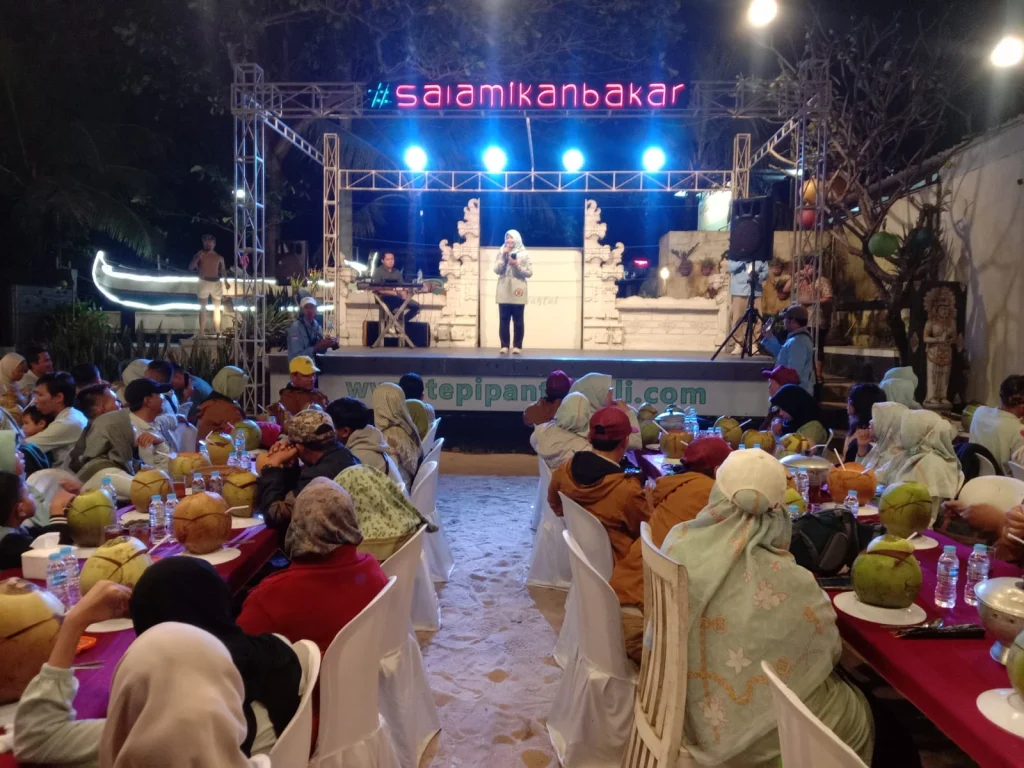 Keluarga Besar SD Muhammadiyah Manyar Rayakan Kebersamaan di Jimbaran