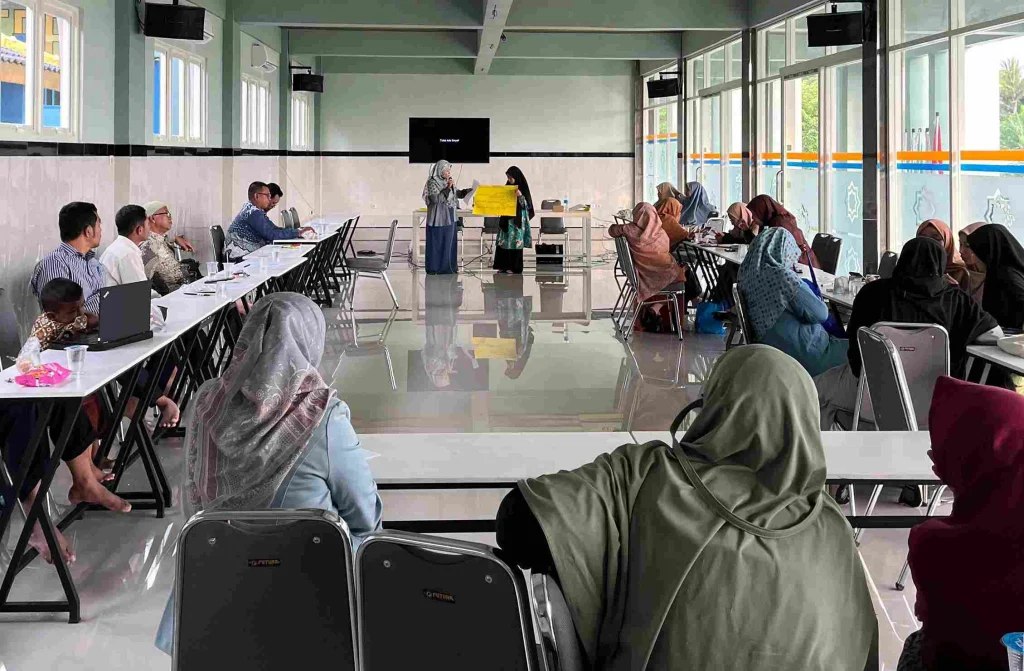 Workshop Konseling Ponpes Al-Ishlah: Perkuat Keterampilan Pendidik untuk Dukung Santri Tangguh