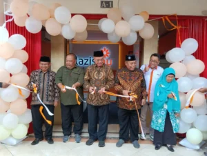 Pentasyarufan Enam Pilar dan Peluncuran Aplikasi My Lazismu Surabaya Warnai Peresmian Gedung Kemanusiaan