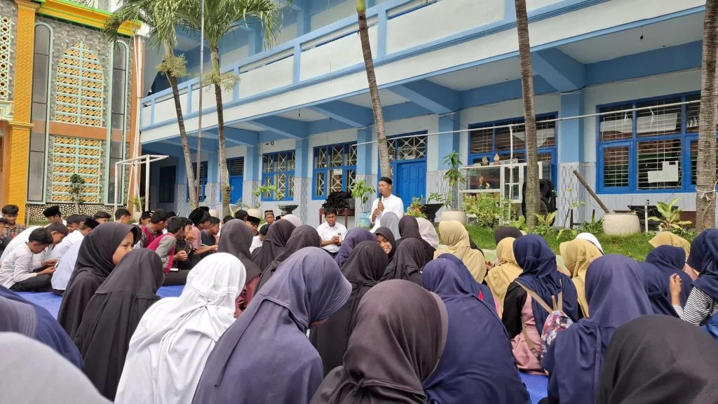Begini Kemeriahan Peringatan Isra Mikraj di SMP Muhammadiyah 8 Gresik 