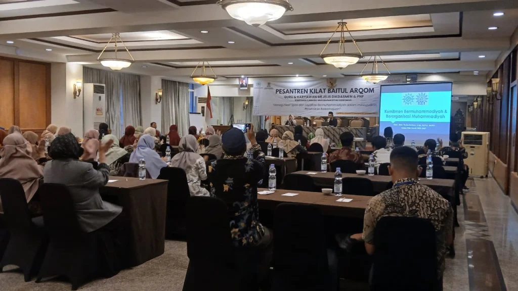 Komitmen Bermuhammadiyah dan Berorganisasi Disampaikan pada Baitul Arqam PCM Kebomas