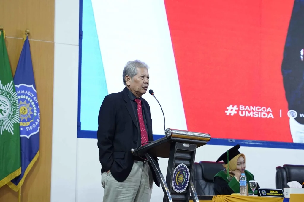 Prof Jainuri Harap Wisudawan Umsida Menjadi Pembaharu Layaknya Inovasi Kalender Hijriah