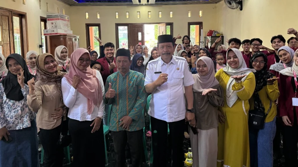 Langkah Awal Pengabdian: Mahasiswa UM Surabaya Disambut Hangat Warga Gedangan