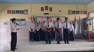 Muhadhoroh Istimewa: MTs Muhammadiyah 4 Bulubrangsi Kukuhkan Ketua Kelas Baru