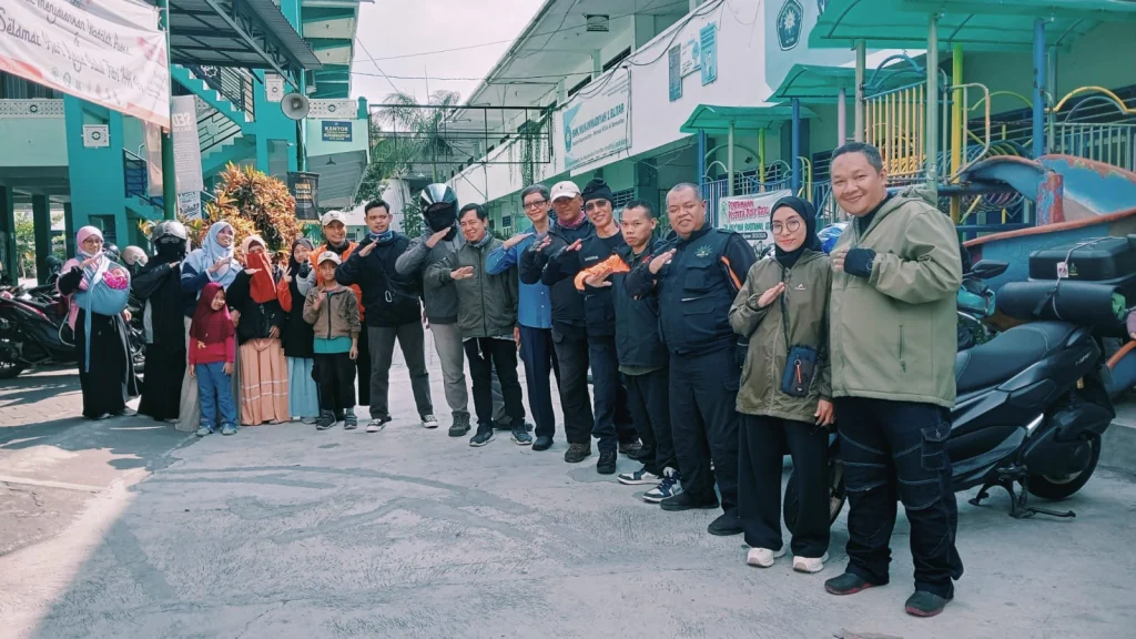 Dukung Dakwah Jalanan, Guru SMK Muhammadiyah 1 Blitar Tembus Jalur Semeru Ikuti Kopdargab IV BikersMu Jatim