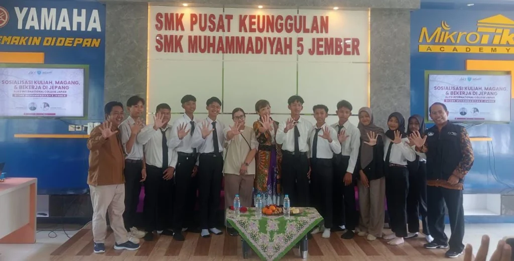 Alice International College Jepang Jalin Kolaborasi Strategis Dengan SMK Muhammadiyah 5 Jember