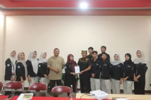 Pegiat Literasi SMK Models Ikuti Workshop Kepenulisan dan Kurasi Karya Bersama Kopiwangi