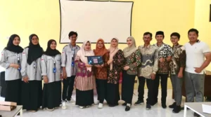 Mahasiswa KKN PGSD UMG Hadirkan Inovasi Belajar Matematika Lewat Game Interaktif di UPT SDN 129 Gresik