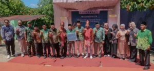 MOSAIC dan PP Muhammadiyah Resmikan Panel Surya di Masjid Buya Syafii Maarif Sijunjung