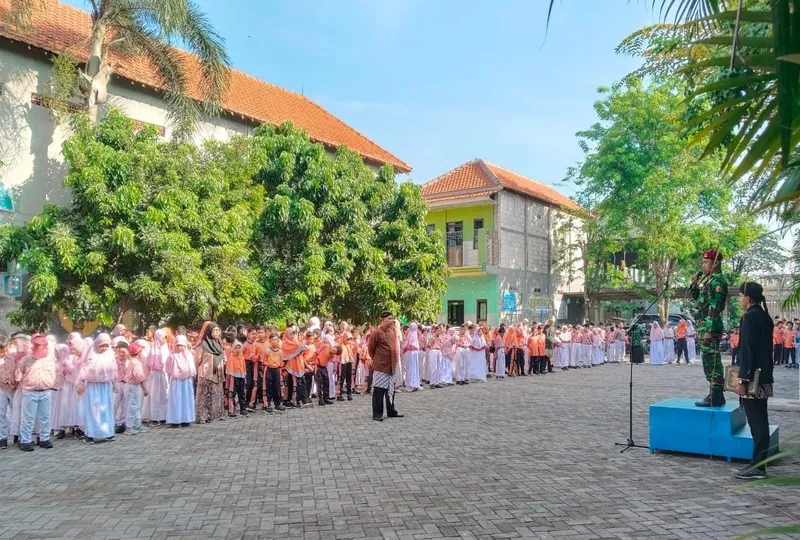SD Muwri Gelar Upacara Hari Kesaktian Pancasila, Guru dan Karyawan Jadi Petugas