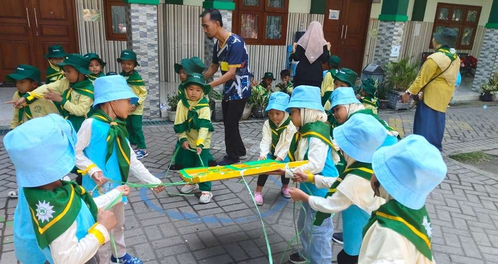 Serunya Kegiatan School Approach di SD Almadany