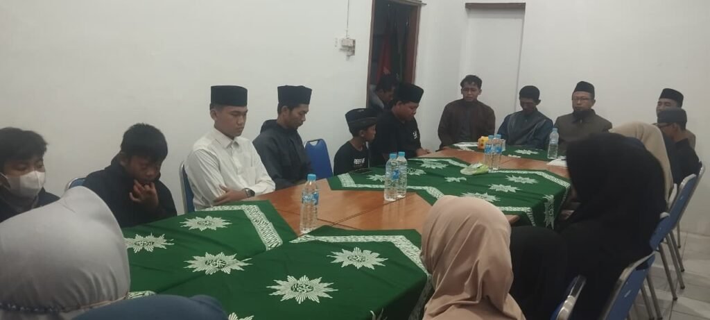 PDM Kabupaten Blitar Berangkatkan Kontingen FASHMU 2 PWM Jawa Timur di Universitas Muhammadiyah Surabaya