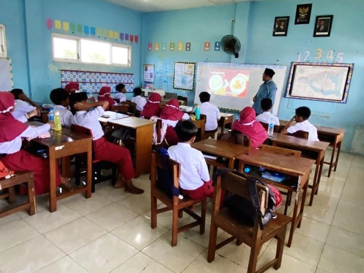 Nobar Film G30S PKI di MI Muhammadiyah 2 Kedungbanteng, Tanamkan Kesadaran Sejarah dan Spirit Keislaman