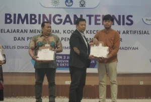 Guru SMK Muhammadiyah 1 Blitar Raih Peserta Terbaik Nasional Bimtek AI