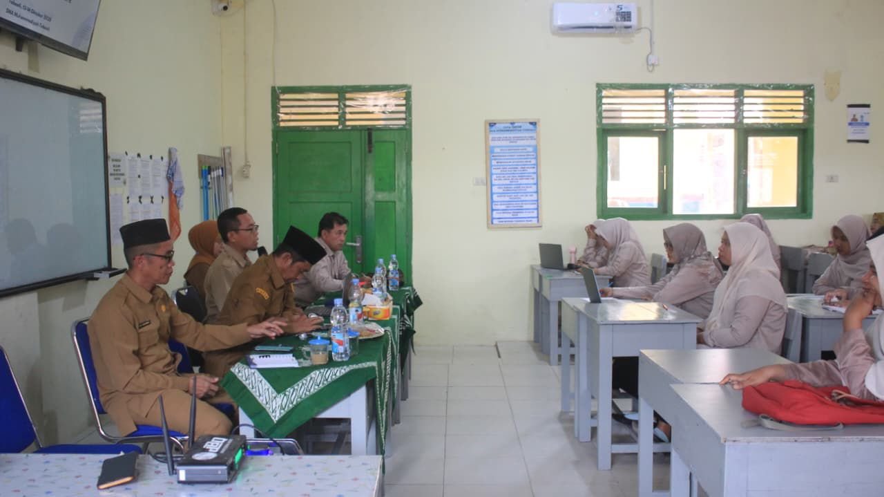 Tingkatkan Kualitas Pendidikan, SMA Muhammadiyah Toboali Laksanakn Workshop Revisi Kurikulum Satuan Pendidikan