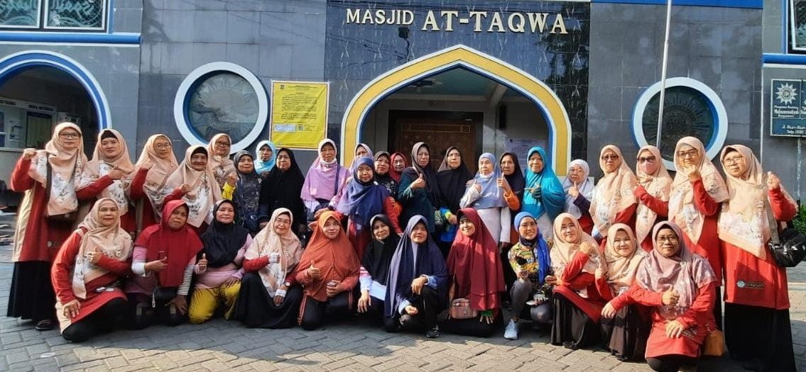PCA Krembangan Gelar Posyandu Lansia Husnul Khatimah