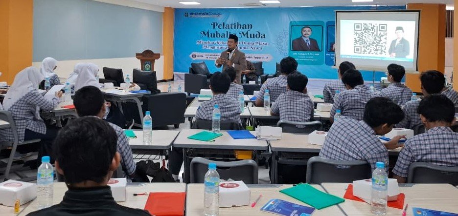 SMAMDA Surabaya Dorong Transformasi Dakwah Pelajar Lewat Pelatihan Mubaligh Muda Digital