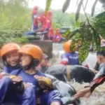 Siswa SD Almadany Antusias Jelajahi Arus River Tubing Batu