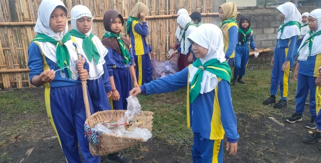 Semalam Penuh Makna: MI Muhammadiyah 01 Cakru Gelar Perkemahan Jumat Sabtu Hizbul Wathan