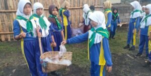Semalam Penuh Makna: MI Muhammadiyah 01 Cakru Gelar Perkemahan Jumat Sabtu Hizbul Wathan