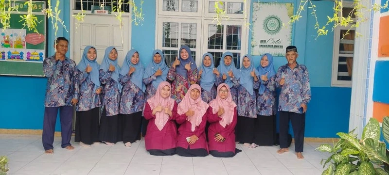 Tingkatkan Kompetensi Guru MIM Mentaras: Pendampingan Kurikulum Koding dan Kecerdasan Artifisial