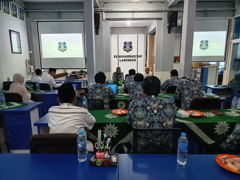 Perkuat Mutu Pendidikan, MIM 8 Kandangsemangkon Kunjungi SDM 1 Lamongan