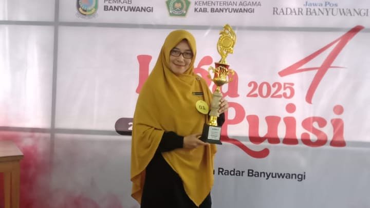 Guru SMA Muha Genteng Sabet Juara 2 Liga Puisi Jawa Pos Radar Banyuwangi