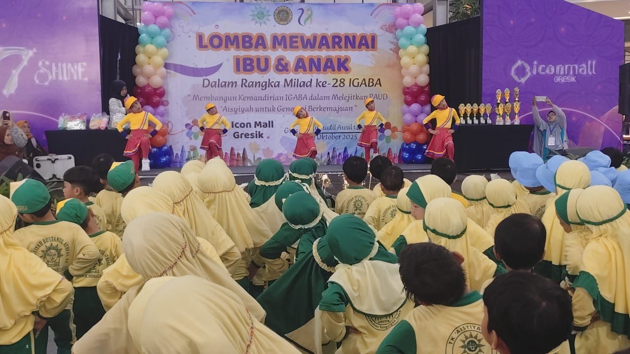 Semarak Milad IGABA ke-28: Tim Senam TK Aisyiyah 36 PPI Pimpin Senam Ratusan Peserta di Icon Mall Gresik