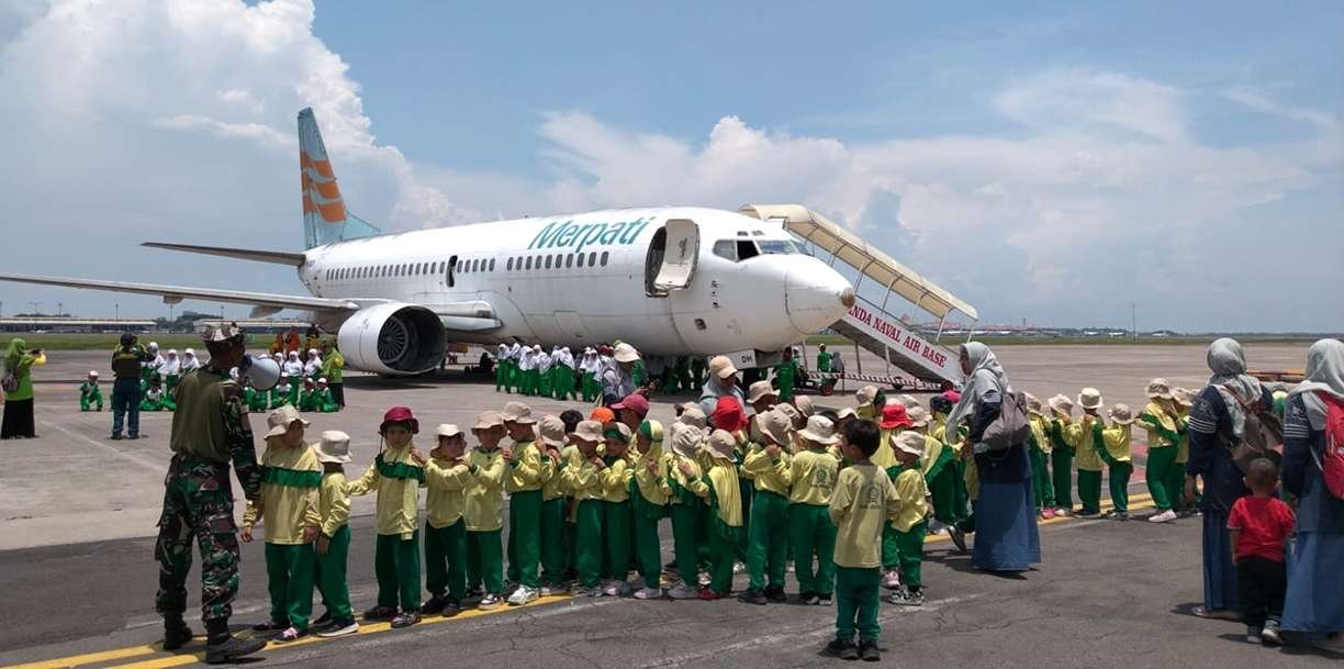 Keseruan murid TK ABA 45 Bambe dalam Kegiatan Luar Sekolah di Juanda Surabaya