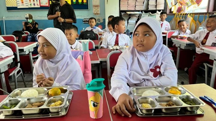 Dosen UM Surabaya Beri Tanggapan Soal Wacana Pendanaan Makanan Bergizi Gratis melalui Zakat