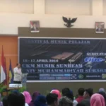 Festival Musik di Puncak Milad UMSurabaya