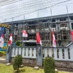 Bendera Merah Putih Setengah Tiang di SMA Muha Genteng Gugah Jiwa Patriotik Warga Sekolah