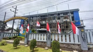 Bendera Merah Putih Setengah Tiang di SMA Muha Genteng Gugah Jiwa Patriotik Warga Sekolah