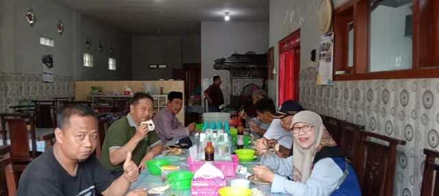 Pelatih Jati Kwarwil HW Jatim Nikmati Kuliner Legendaris Sumenep