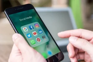 Ketika Sibuk Melihat Aib Orang, Amal Sendiri Hancur Perlahan