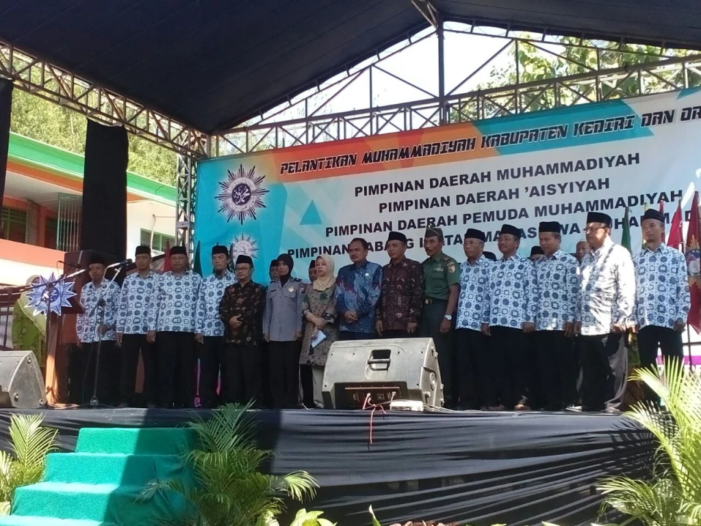 Ribuan Warga Muhammadiyah Kediri Hadiri Pelantikan Pimpinan Bersama