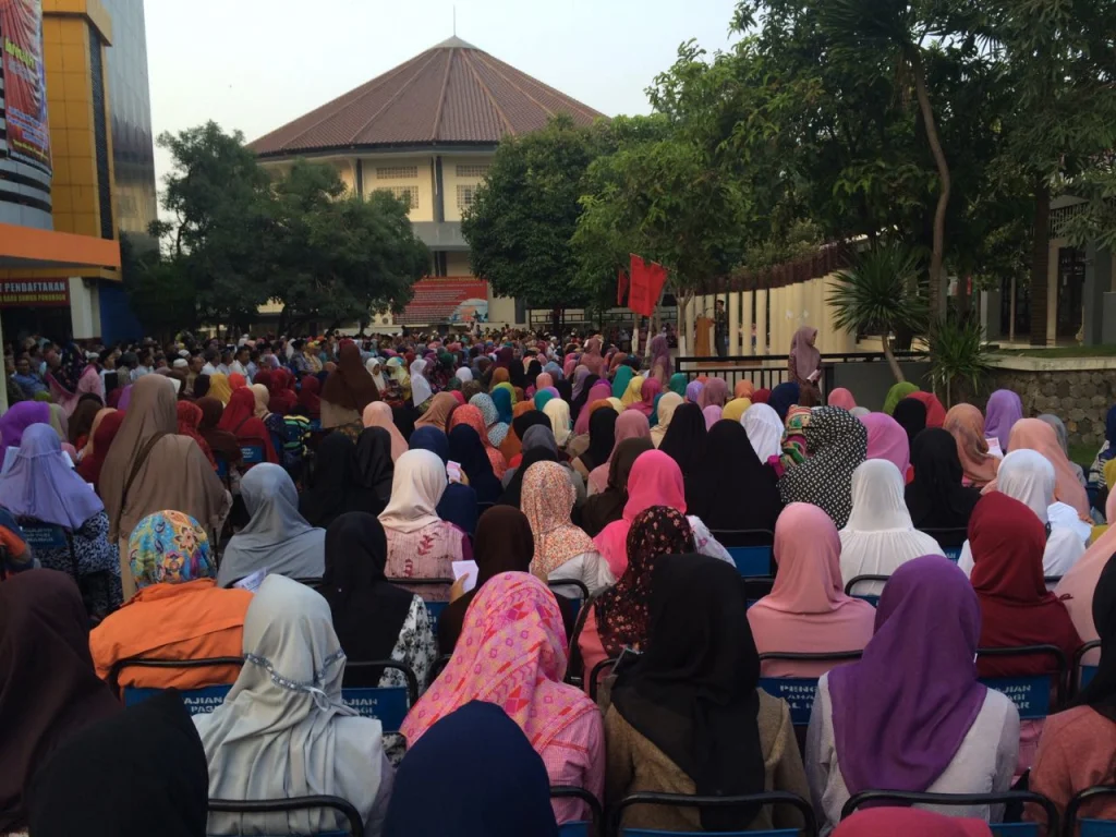 Ribuan Jamaah Padati Pengajian Ahad Pagi Ponorogo