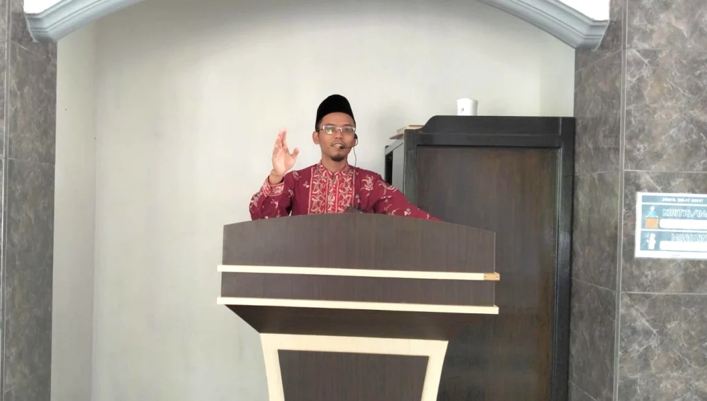 Shalat Jumat Perdana SD Mupat di Tahun Ajaran Baru, Siswa Diajarkan Adab ke Masjid